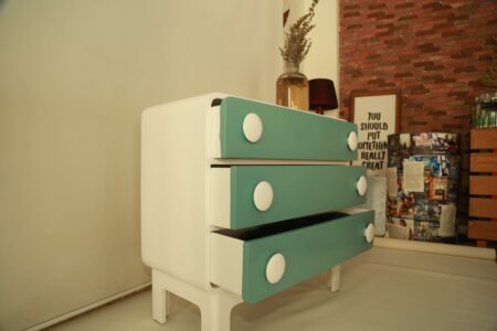 Commode - Image 2
