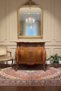 Handcrafted Louis XV commode with concave burl wood doors, mahogany marquetry, and a red Rosso Levanto marble top, 94cm wide luxury French furniture