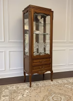 Large 174cm walnut wood showcase vitrine with mirrored back, brass drawer pulls, and frosted glass detailing, brand new luxury furniture